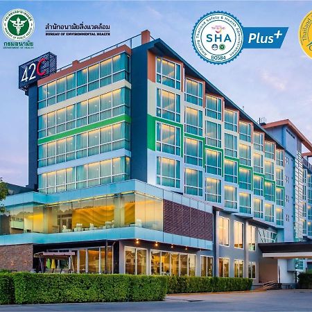 42C The Chic Hotel Nakhon Sawan Extérieur photo