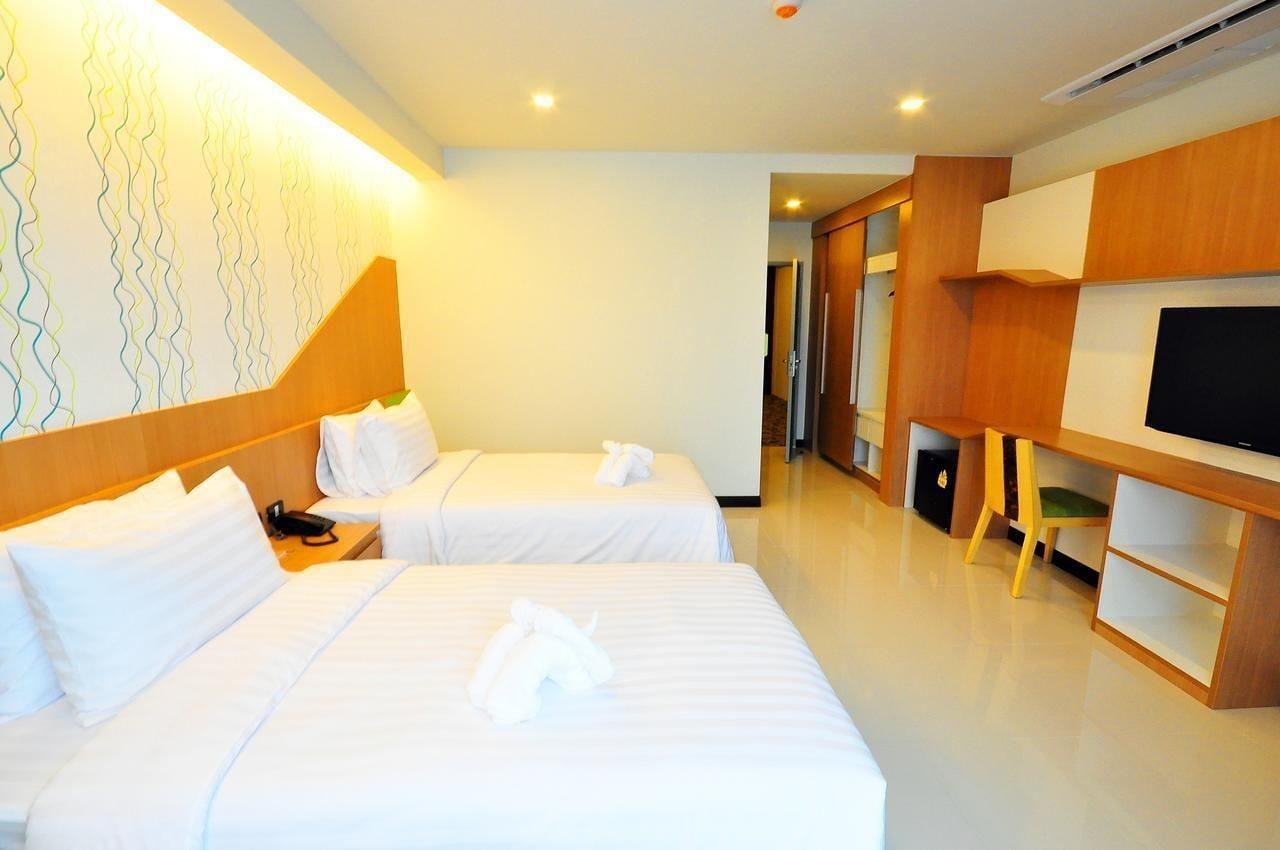 42C The Chic Hotel Nakhon Sawan Extérieur photo