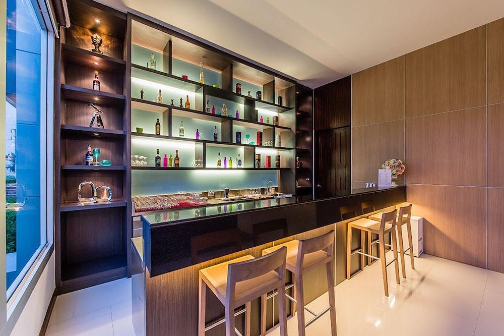42C The Chic Hotel Nakhon Sawan Extérieur photo
