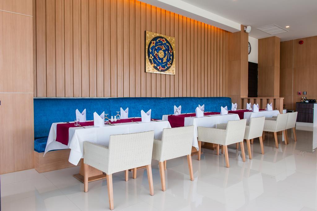 42C The Chic Hotel Nakhon Sawan Extérieur photo