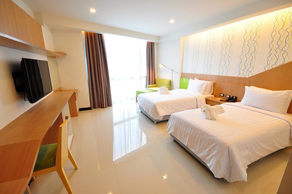 42C The Chic Hotel Nakhon Sawan Chambre photo