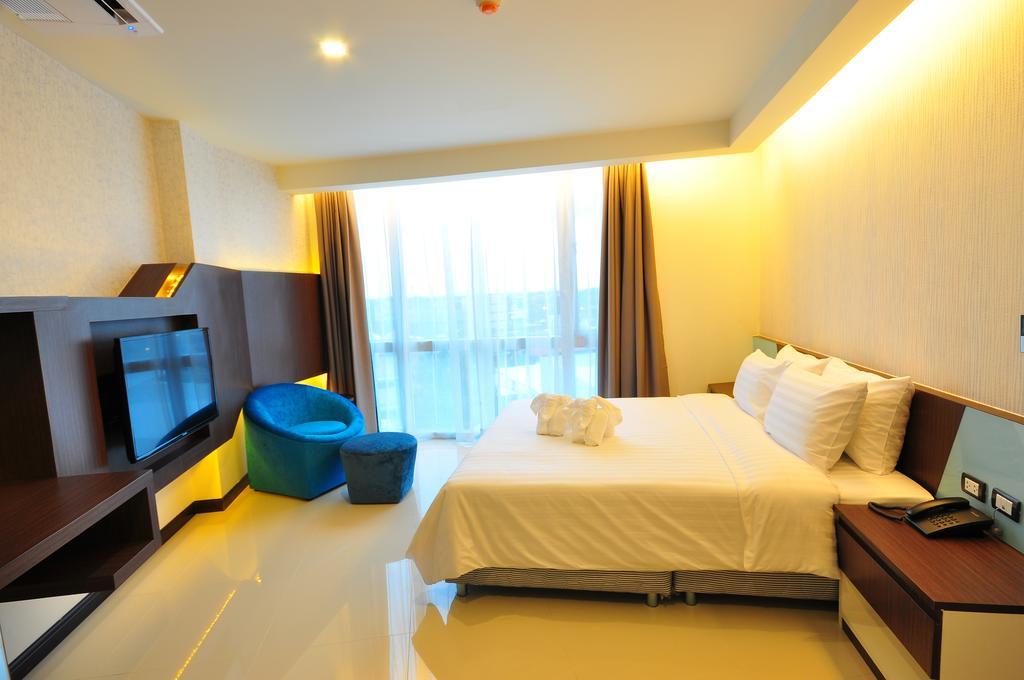 42C The Chic Hotel Nakhon Sawan Chambre photo